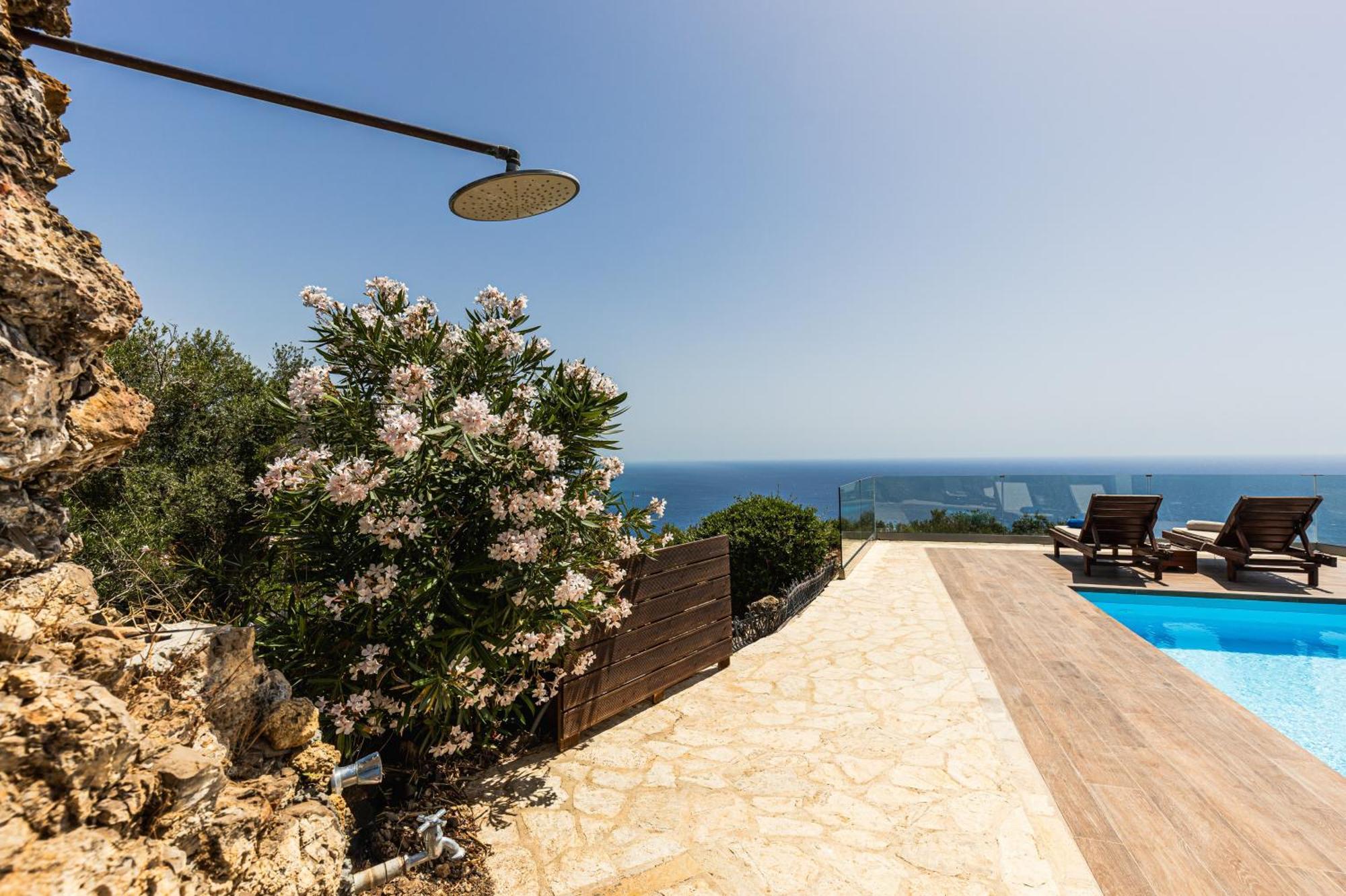Villa Vardia-Amazing Seaviews With Heated Pool Sinarades Exterior photo